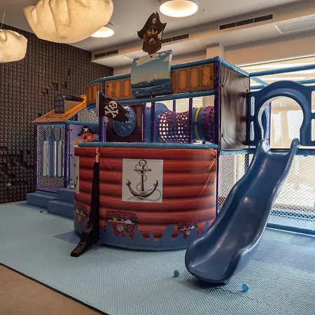 Aqua Paradise & Aqua Park نيسيبار